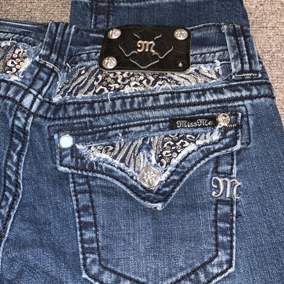 Miss Me Capris - Picture 3 of 10